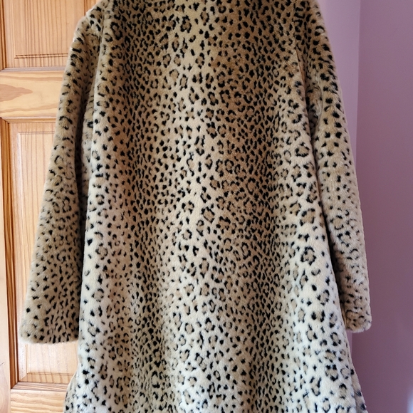 Fabulous Furs leopard print stroller coat size Small EUC - Picture 2 of 6